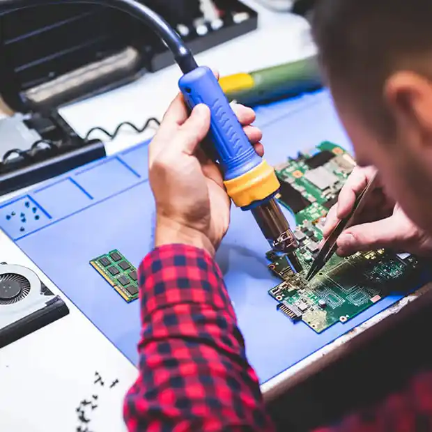 Servicio de reparación electrónica de laptop